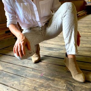 Lucky Brand Charlie Skinny Jeans size 12 / 31